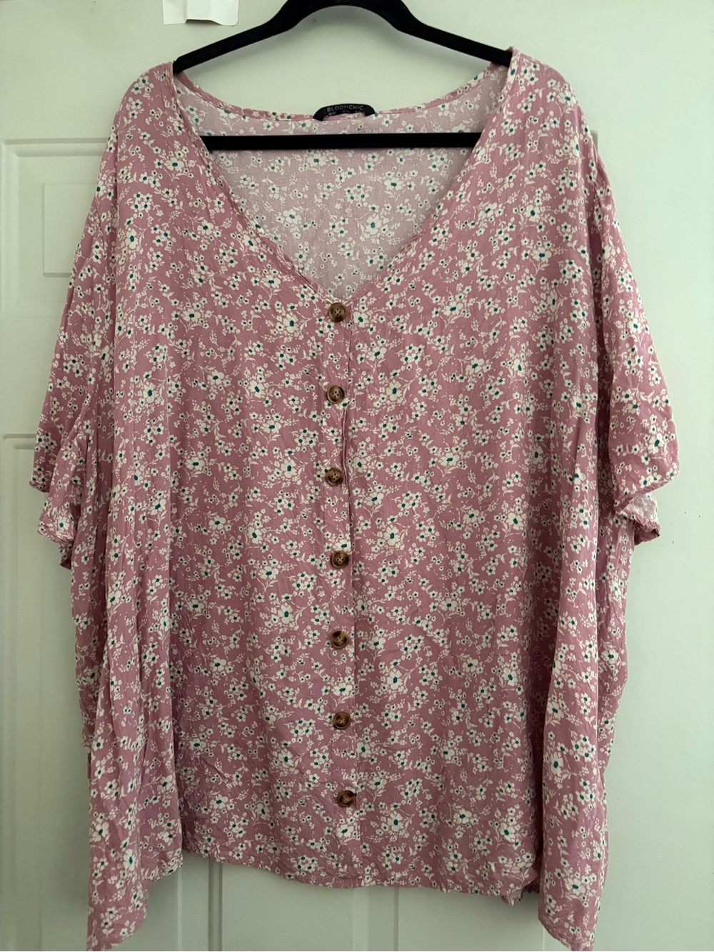 BloomChic Dusty Pink Floral Button-Front Blouse